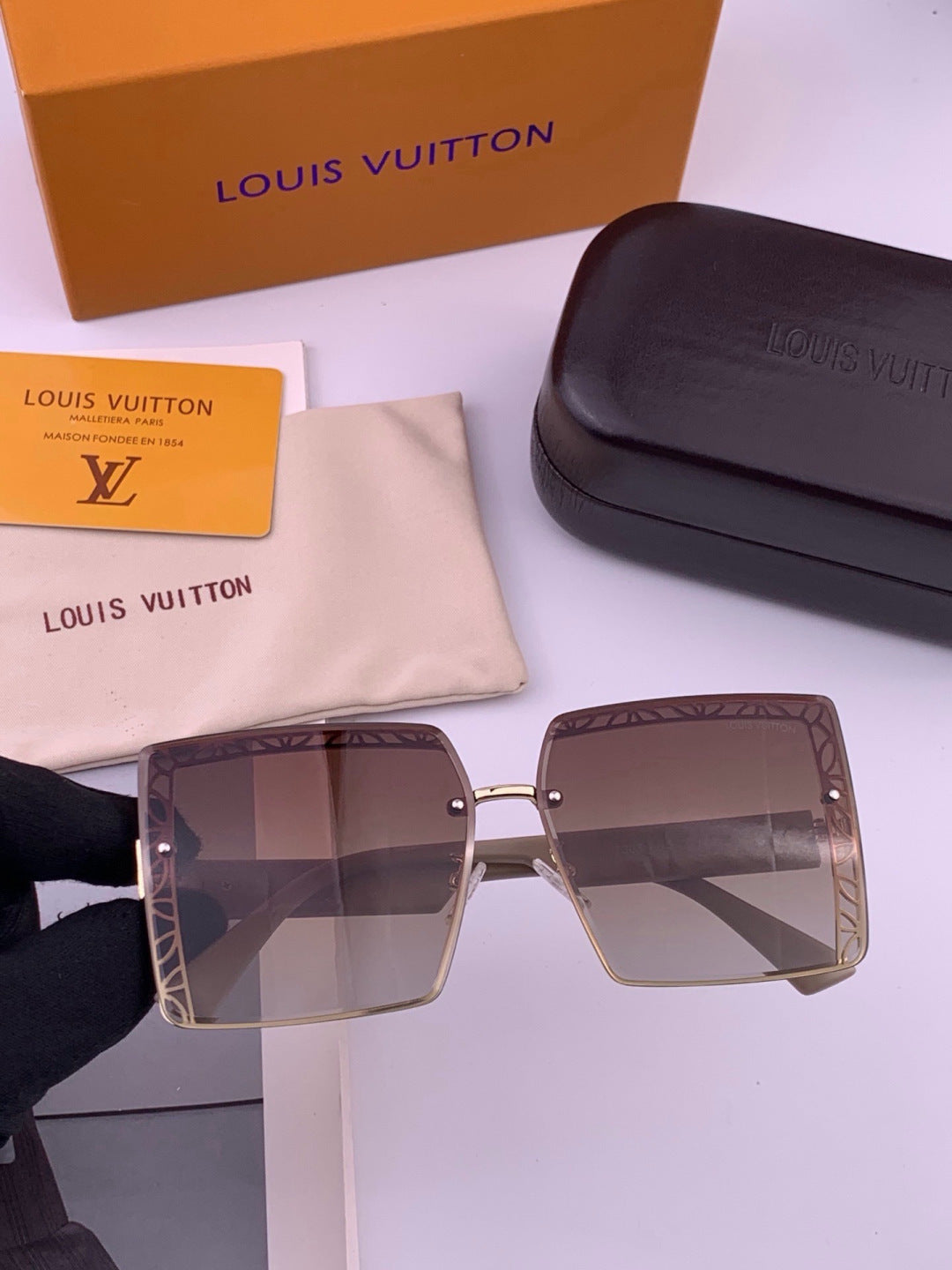 Louis Vuitton L3730 Square Gold Lens Sunglasses for Men & Women - 414871 - detail image 2