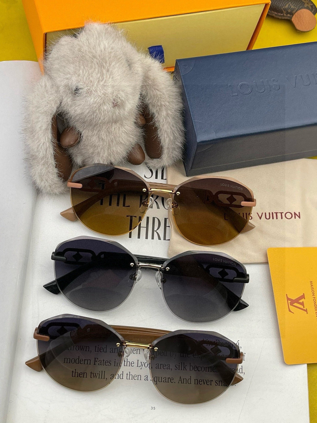 Louis Vuitton L8331 Polarized Round Gold Lens Sunglasses for Women - 414854 - detail image 7