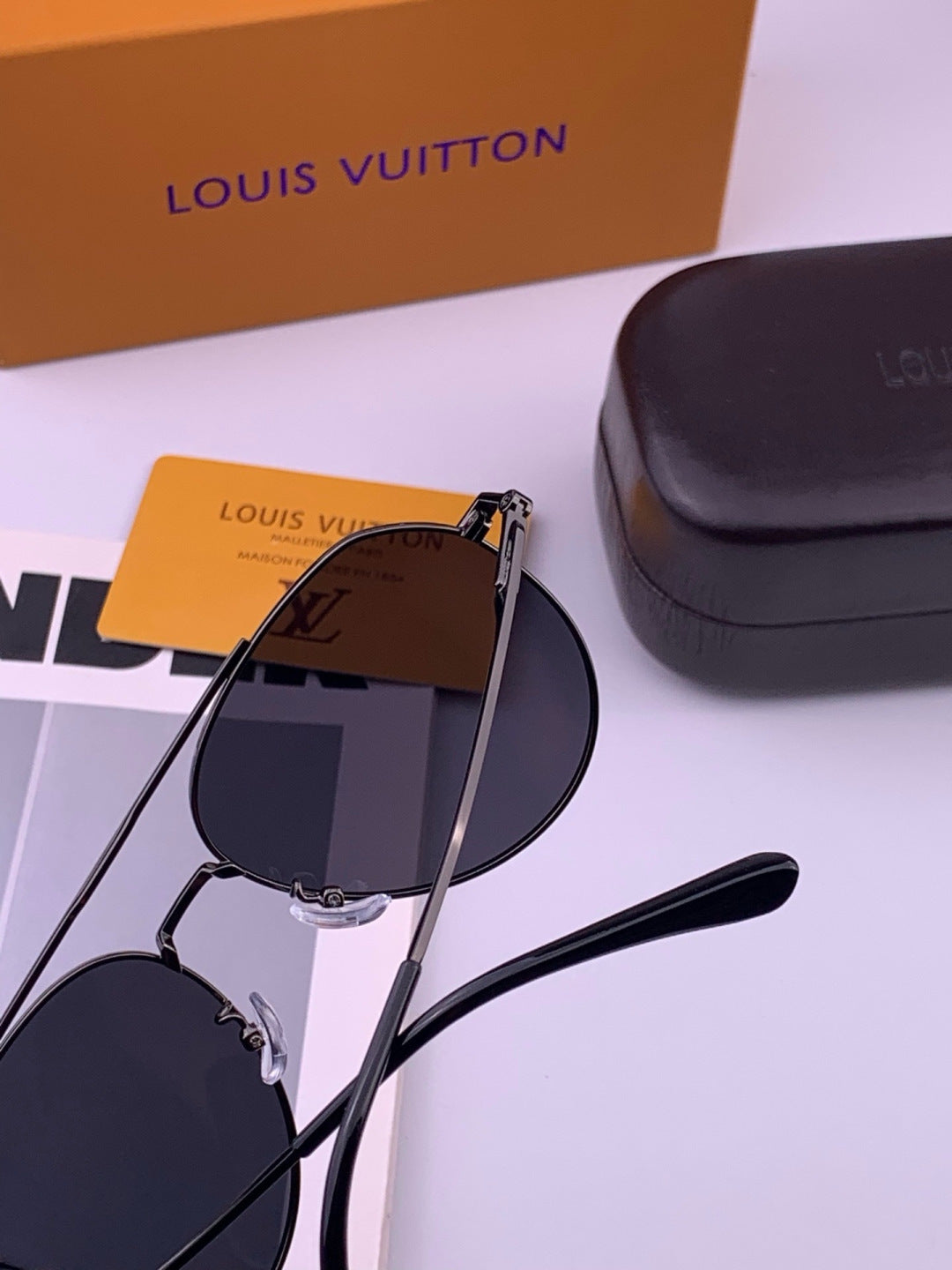 Louis Vuitton L5342 Polarized Aviator Black Lens Sunglasses for Men & - 414855 - detail image 4
