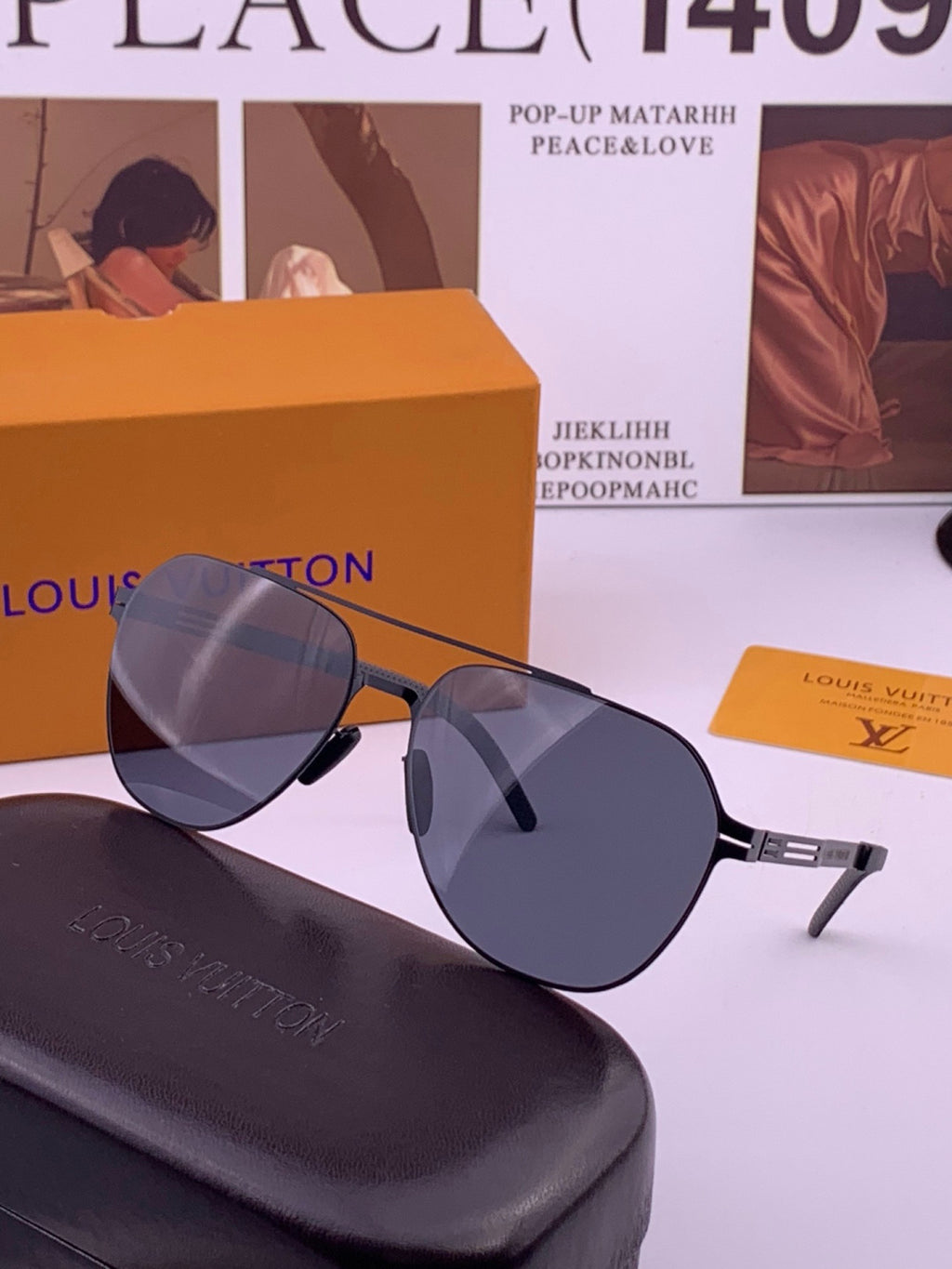 Louis Vuitton L18 Fashion Gold Lens Sunglasses for Men & Women - 414857 - detail image 2