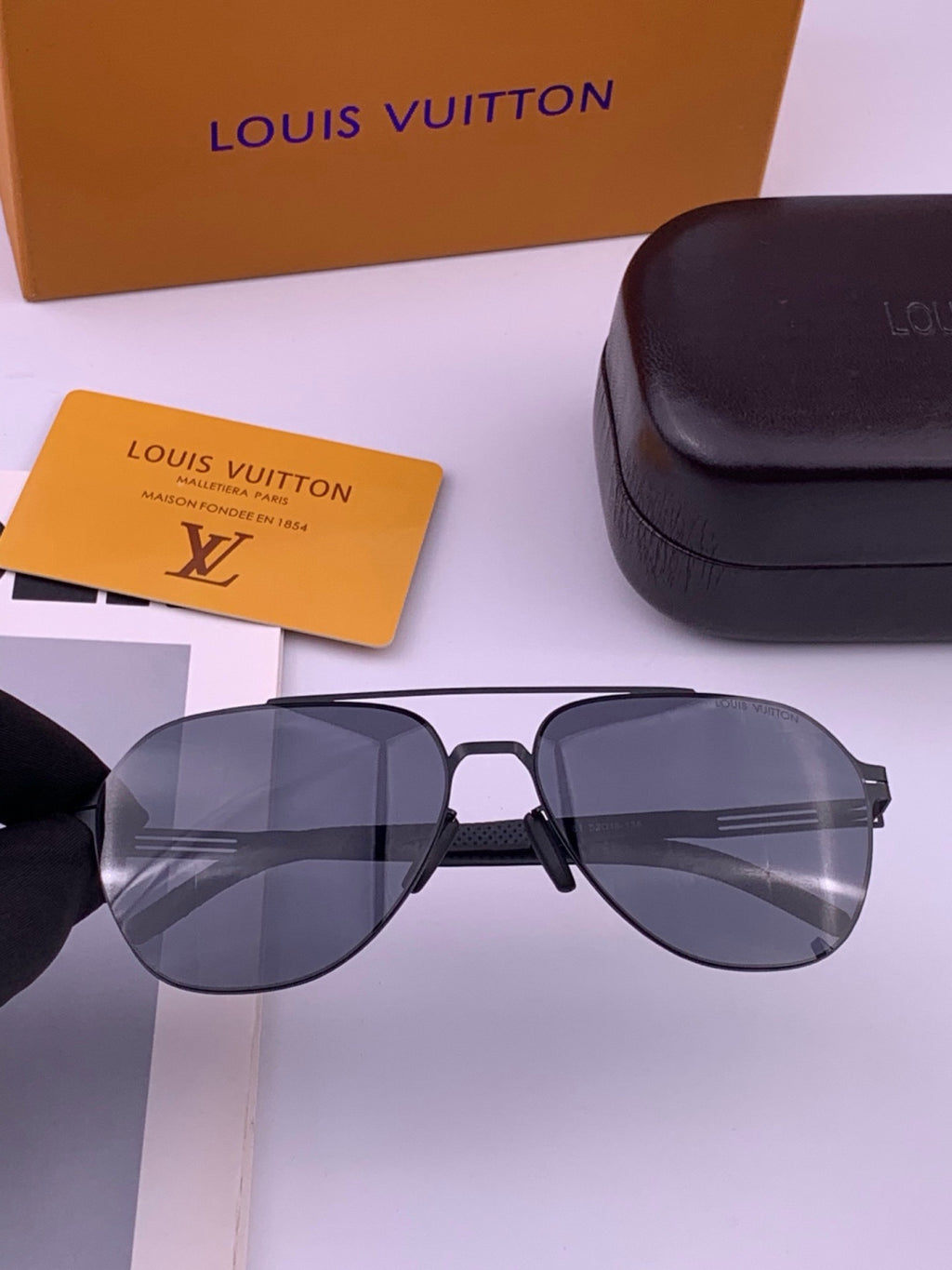 Louis Vuitton L18 Fashion Gold Lens Sunglasses for Men & Women - 414857