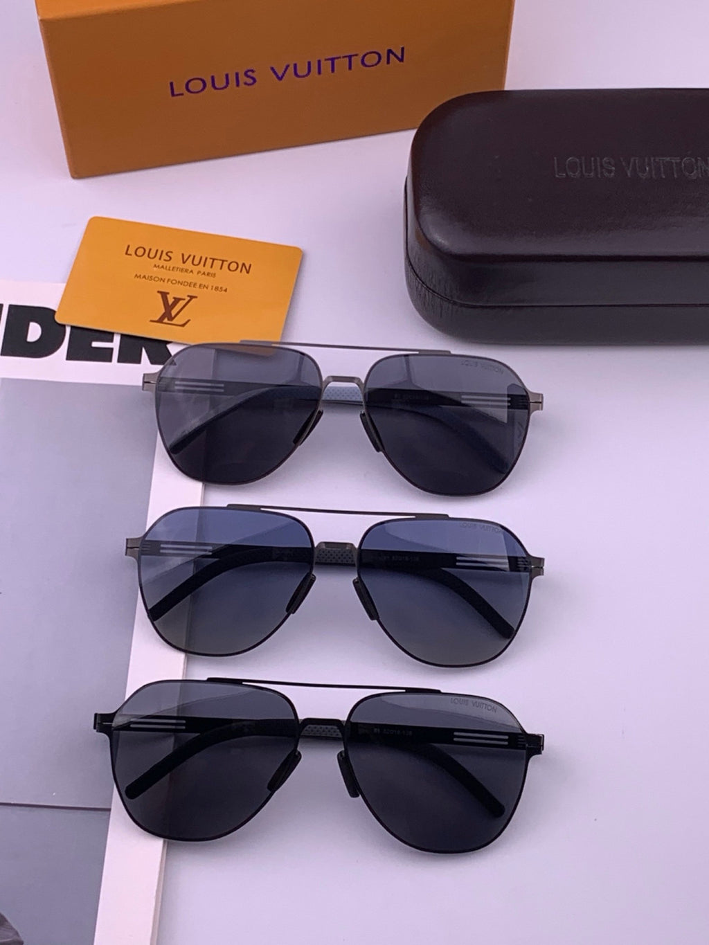 Louis Vuitton L18 Fashion Gold Lens Sunglasses for Men & Women - 414857 - detail image 7