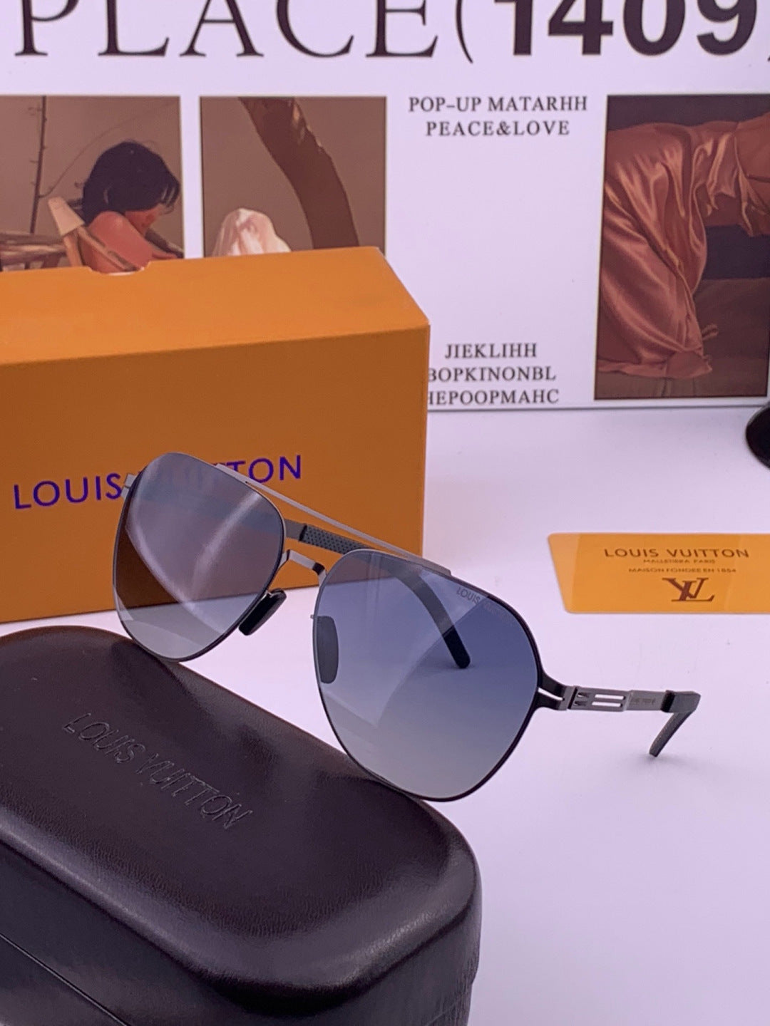 Louis Vuitton L18 Fashion Gold Lens Sunglasses for Men & Women - 414858 - detail image 2