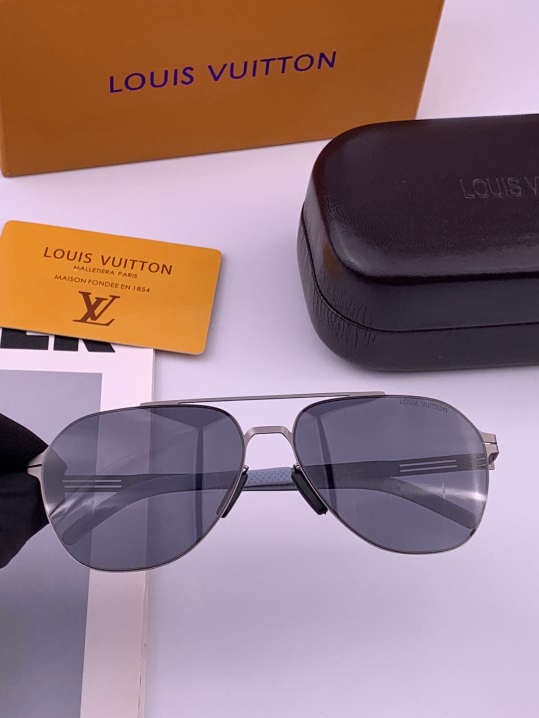 Louis Vuitton L18 Fashion Gold Lens Sunglasses for Men & Women - 414859