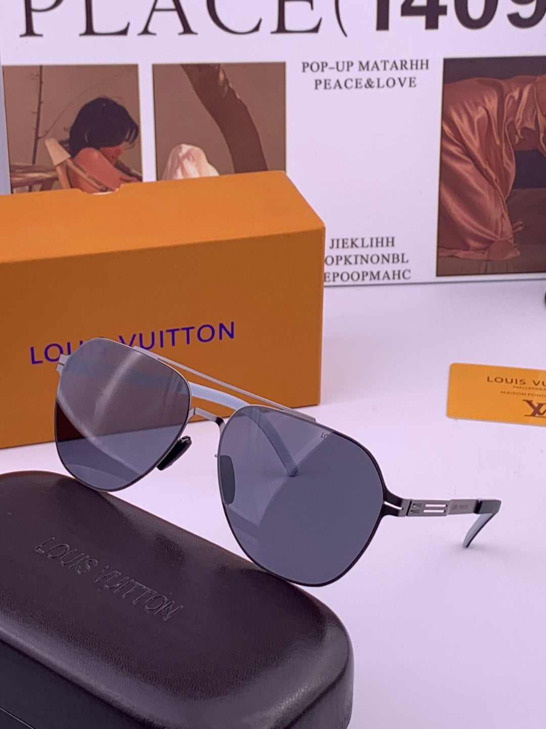 Louis Vuitton L18 Fashion Gold Lens Sunglasses for Men & Women - 414859 - detail image 2