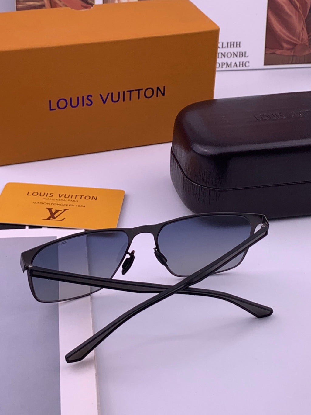 Louis Vuitton L216 Fashion Gold Lens Sunglasses for Men & Women - 414861 - detail image 5