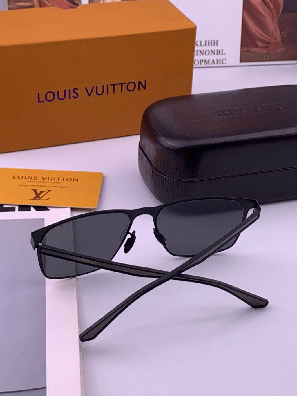 Louis Vuitton L216 Fashion Gold Lens Sunglasses for Men & Women - 414862 - detail image 5