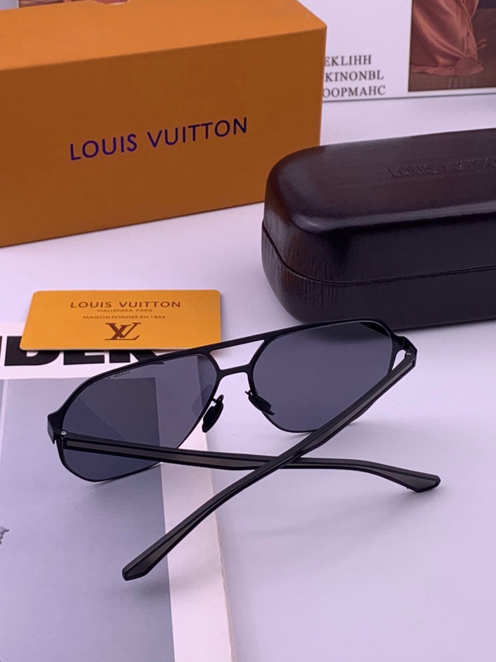 Louis Vuitton L116 Fashion Gold Lens Sunglasses for Men & Women - 414864 - detail image 5