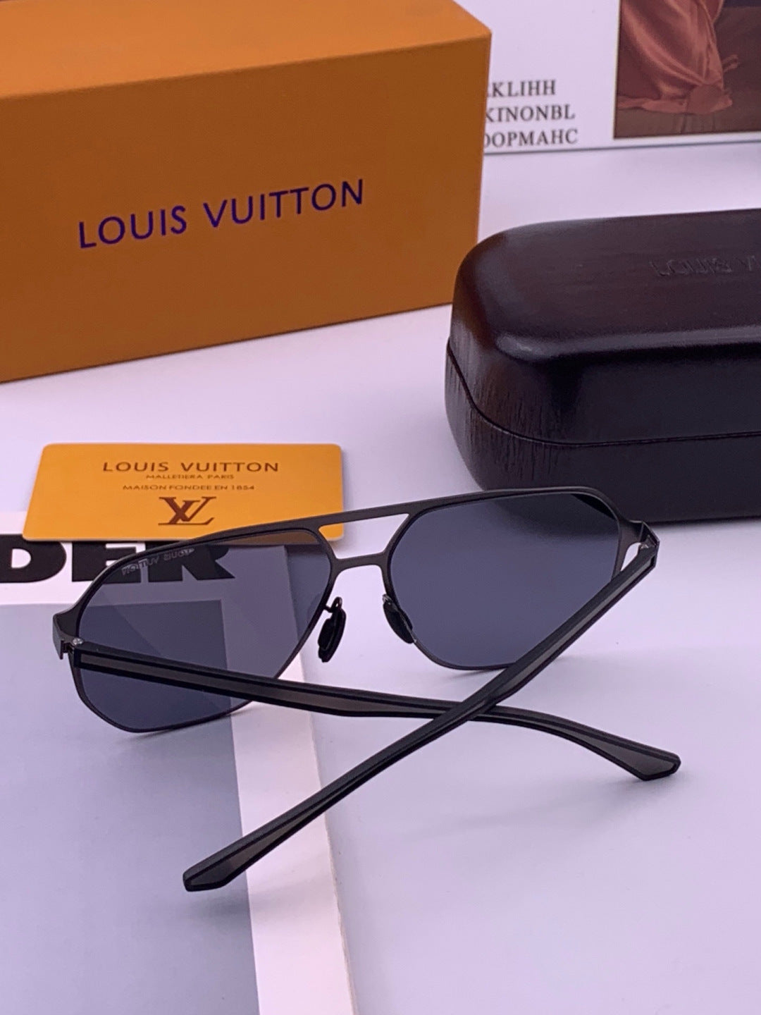 Louis Vuitton L116 Fashion Black Lens Sunglasses for Men & Women - 414865 - detail image 5