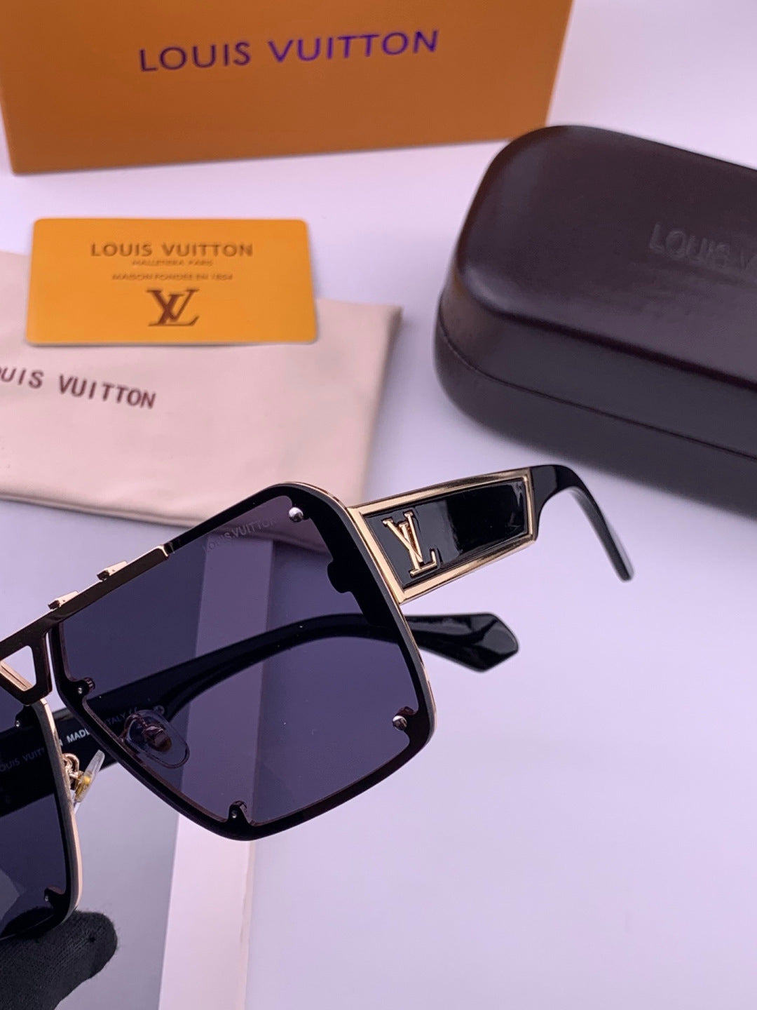 Louis Vuitton L501 Aviator Silver Lens Sunglasses for Men & Women - detail image 4
