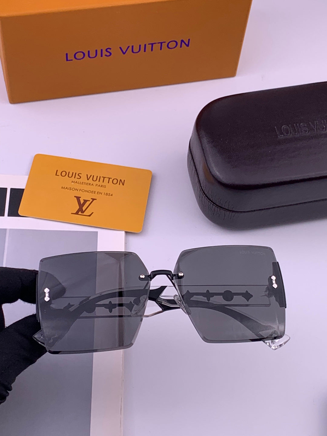 Louis Vuitton L5798 Polarized Square Brown Lens Sunglasses for Men & - 414931