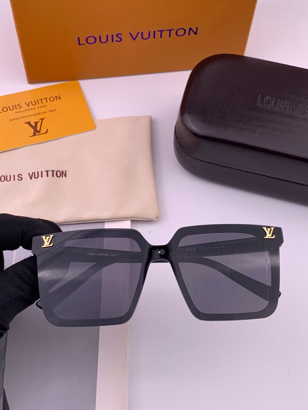 Louis Vuitton L6006 Oversized Black Lens Sunglasses for Men & Women - 414840