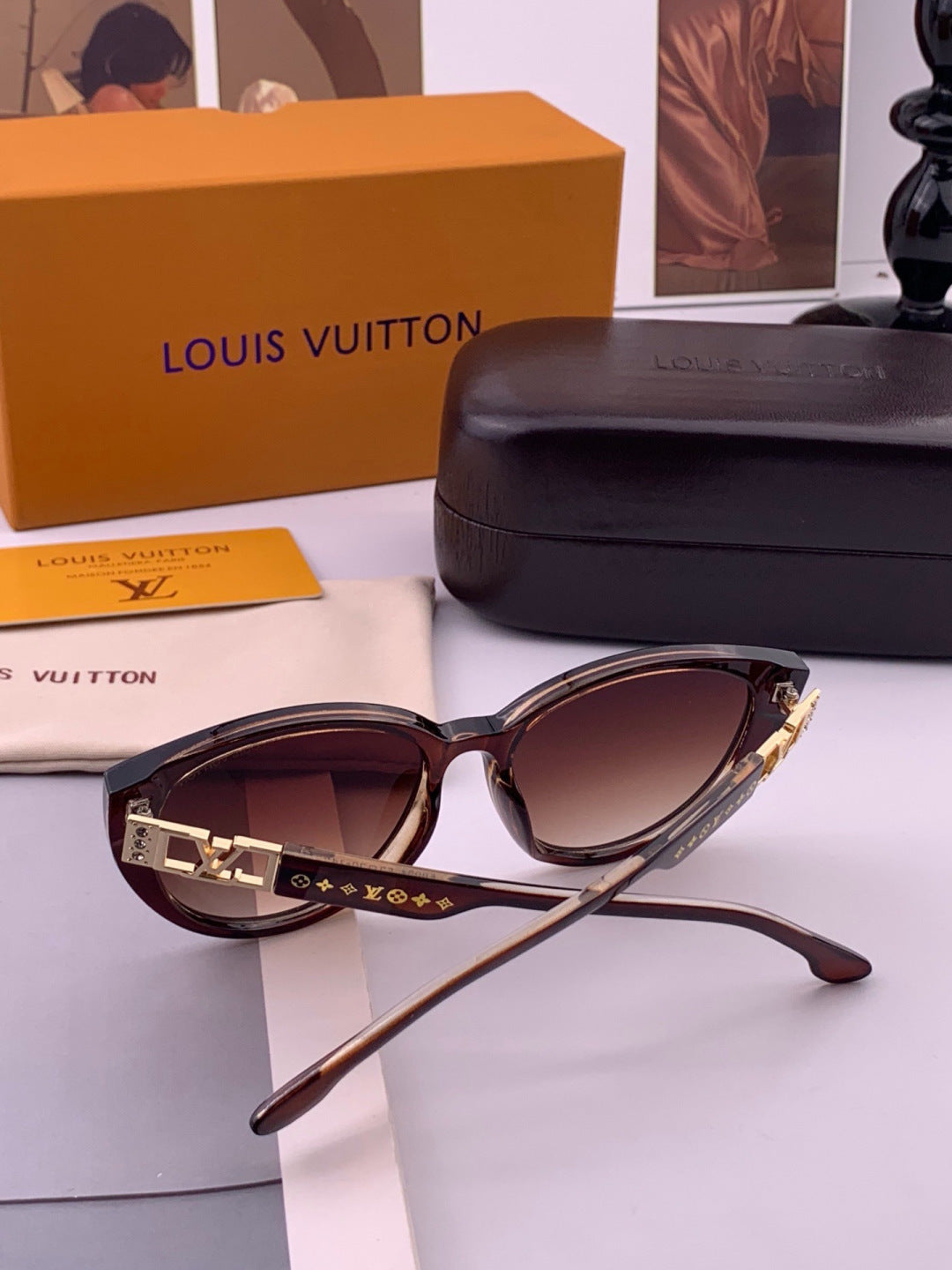 Louis Vuitton L15803 Square Black Lens Sunglasses for Women - 414841 - detail image 6