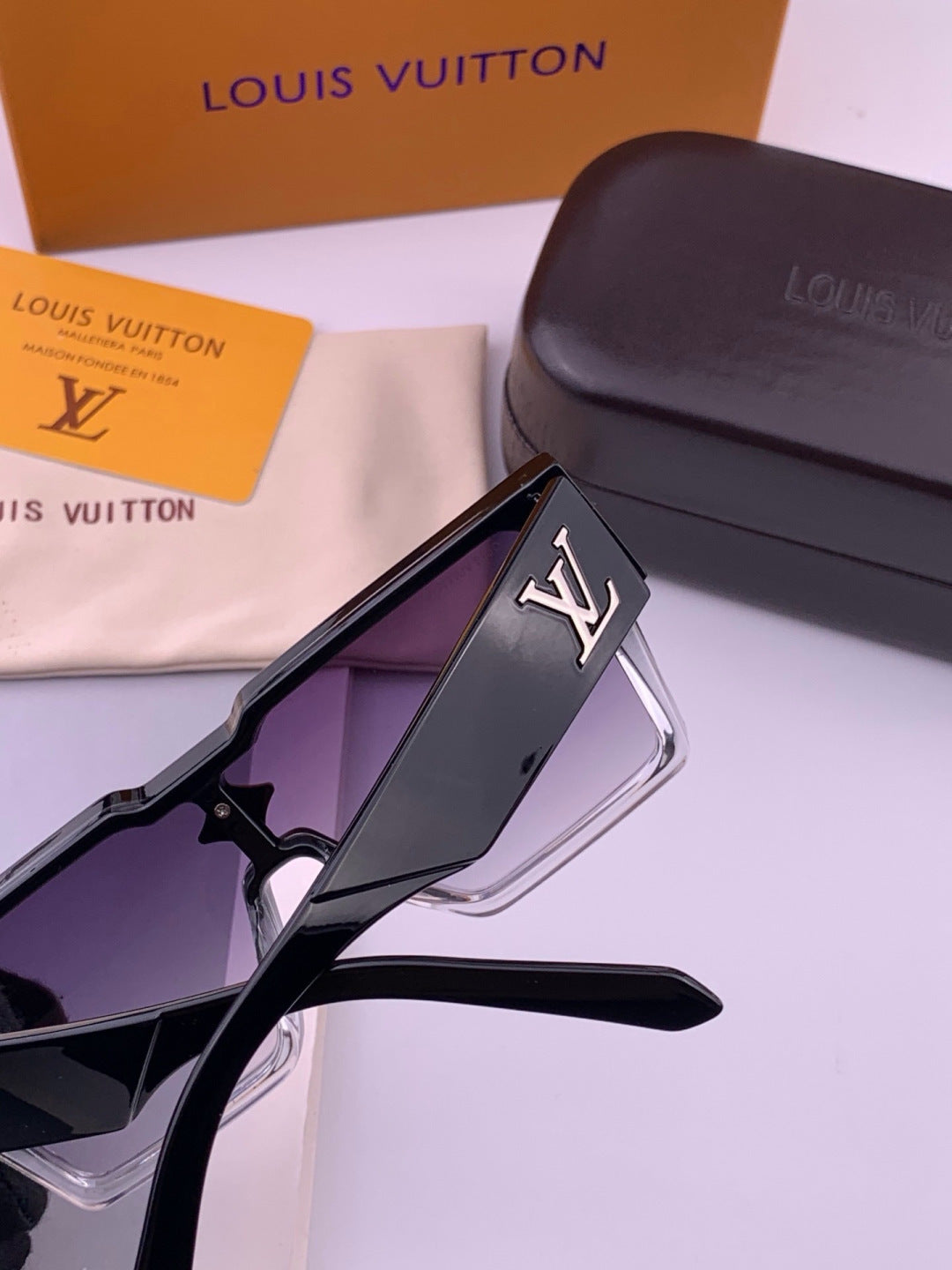 Louis Vuitton L7600 Square Black Lens Sunglasses for Women - 414843 - detail image 4