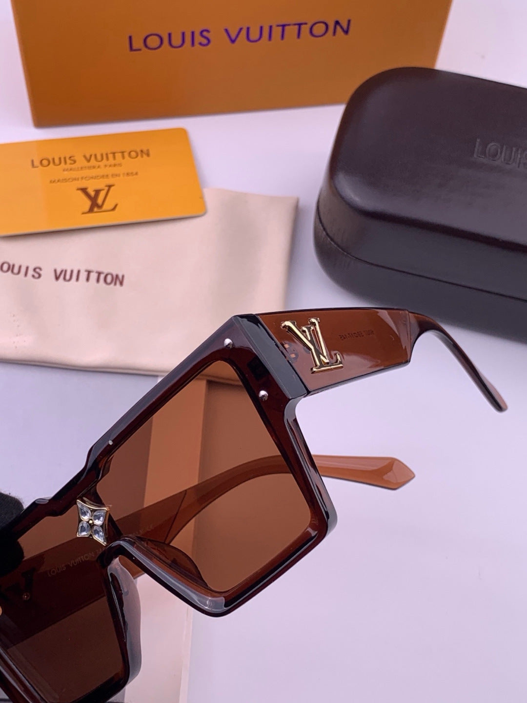 Louis Vuitton L7600 Square Black Lens Sunglasses for Women - 414845 - detail image 3