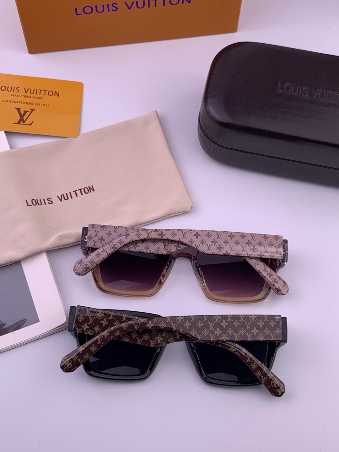 Louis Vuitton Fashion Gold Lens Sunglasses for Men & Women - 414846 - detail image 6