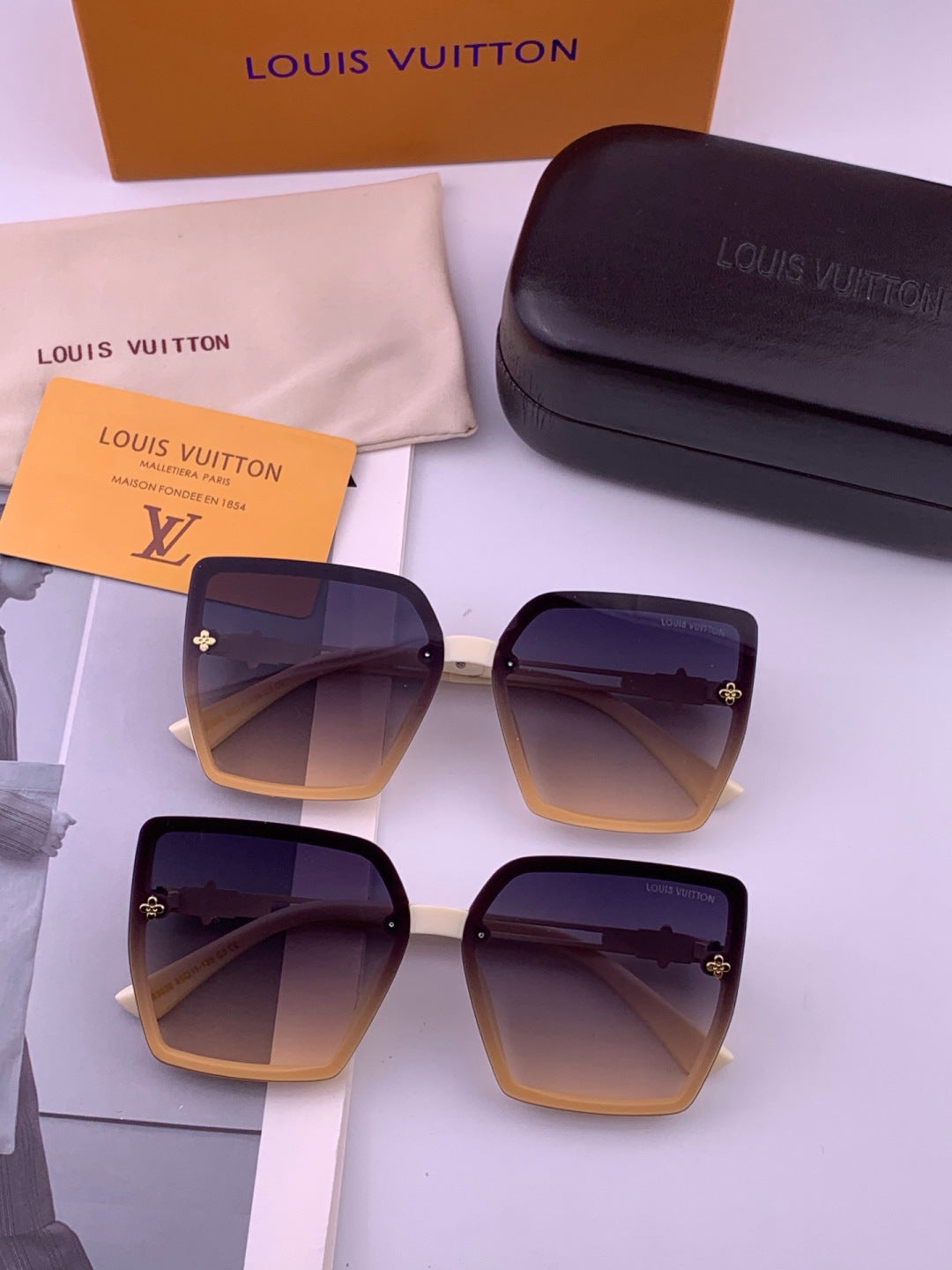 Louis Vuitton L6302 Square Gold Lens Sunglasses for Men & Women - 414849 - detail image 6