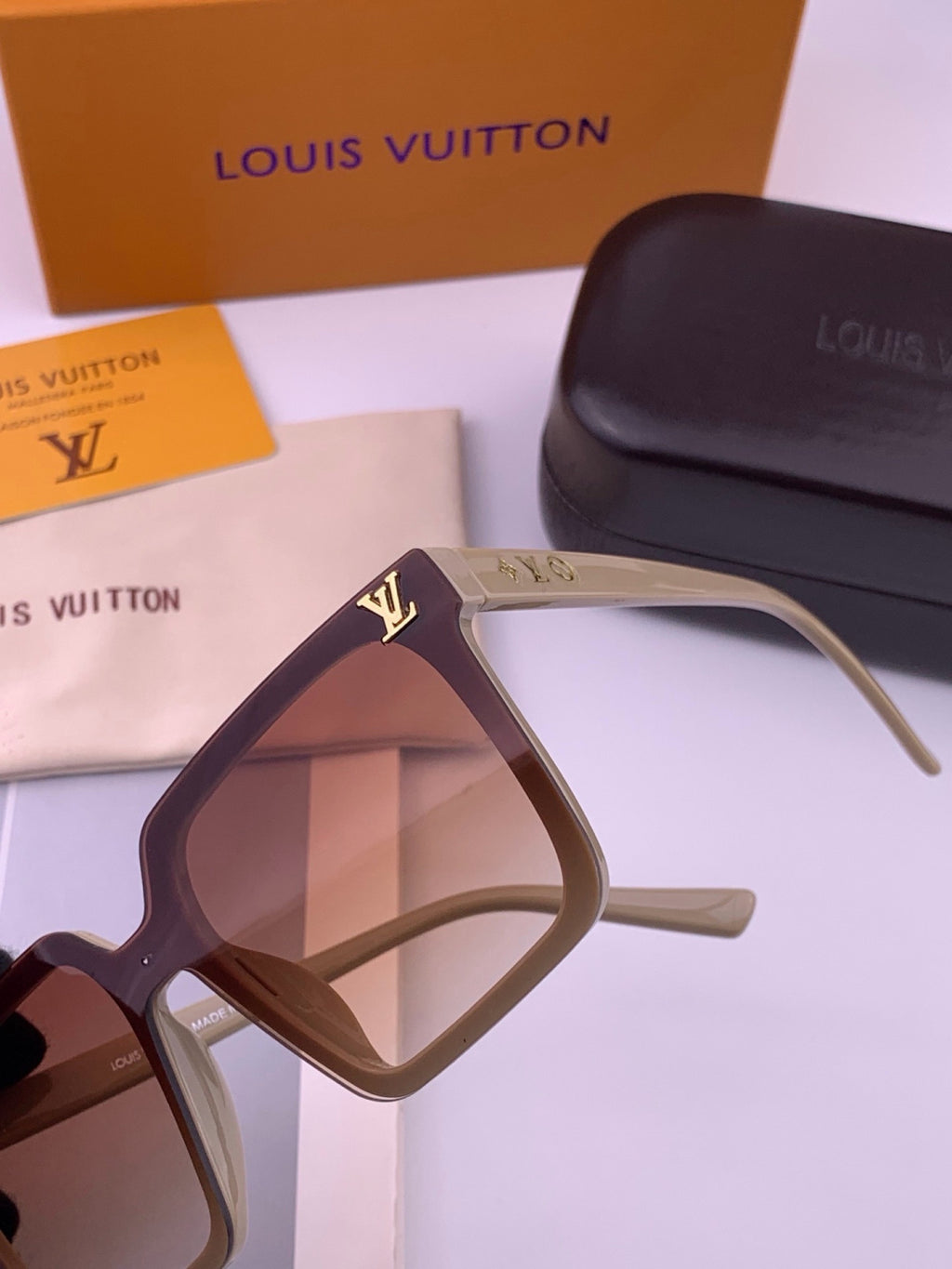 Louis Vuitton L6006 Oversized Red Lens Sunglasses for Men & Women - 414824 - detail image 3