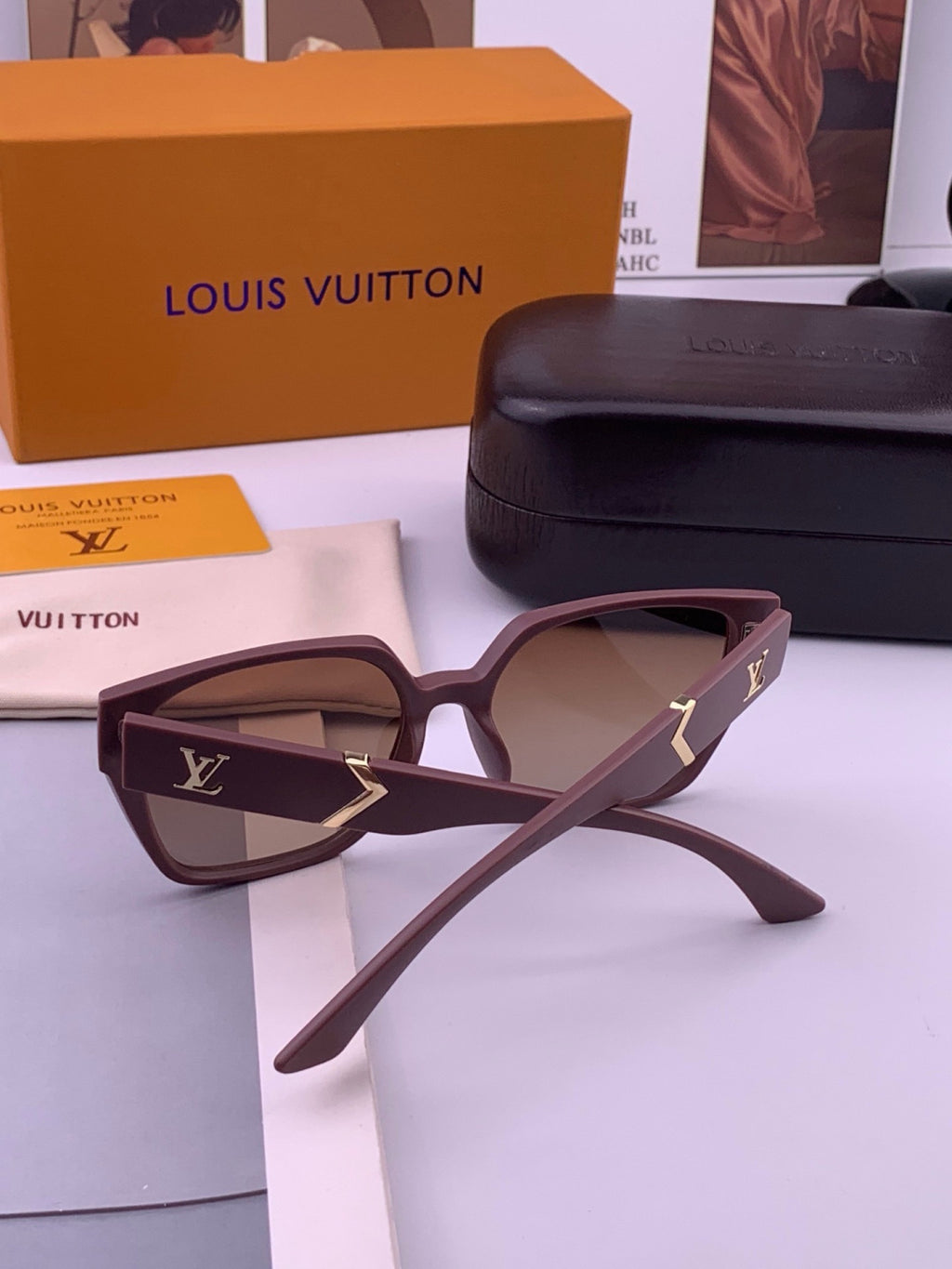 Louis Vuitton L77004 Oversized Purple Lens Sunglasses for Men & Women - 414830 - detail image 5