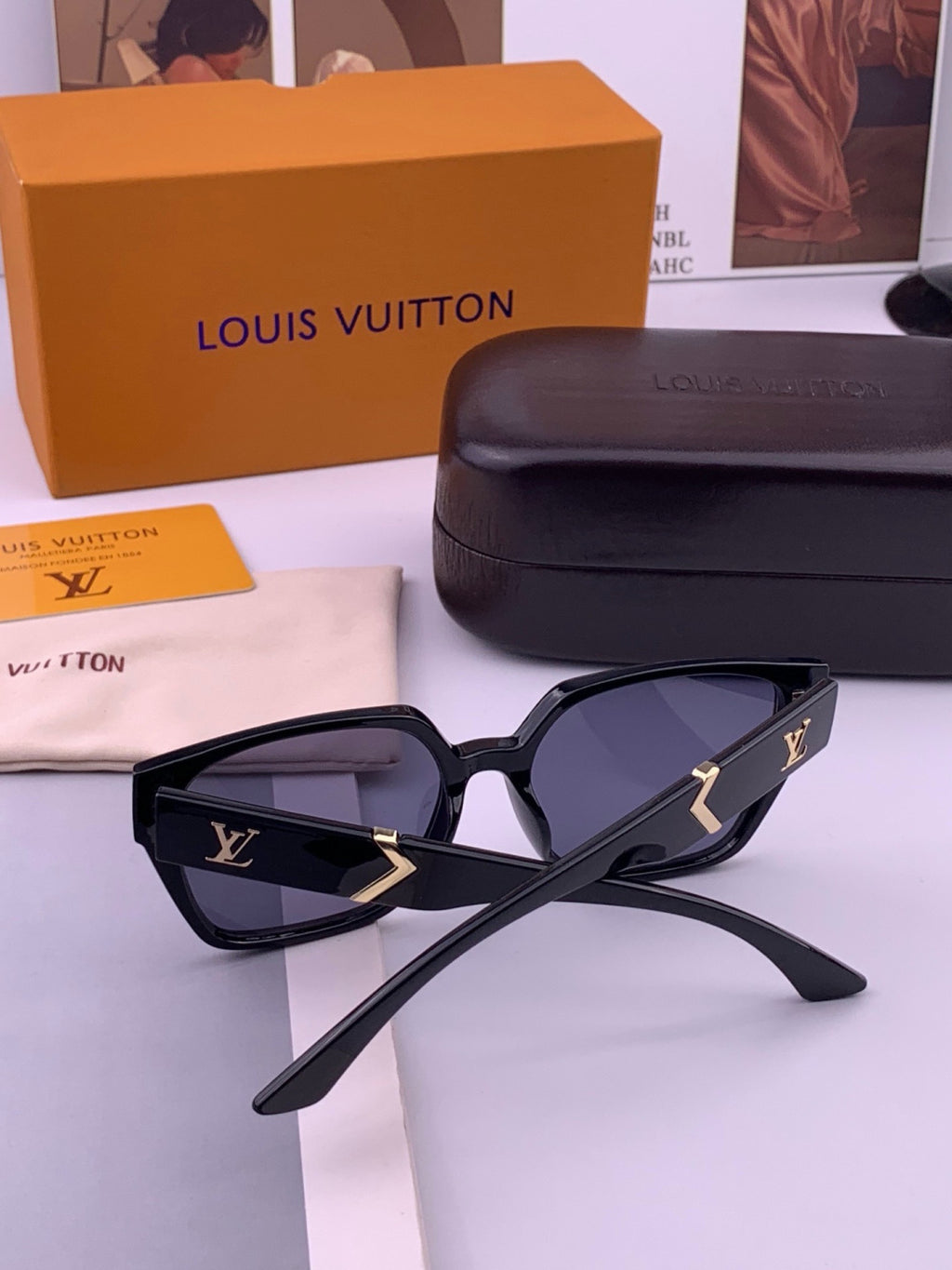 Louis Vuitton L77004 Oversized Black Lens Sunglasses for Men & Women - 414831 - detail image 6