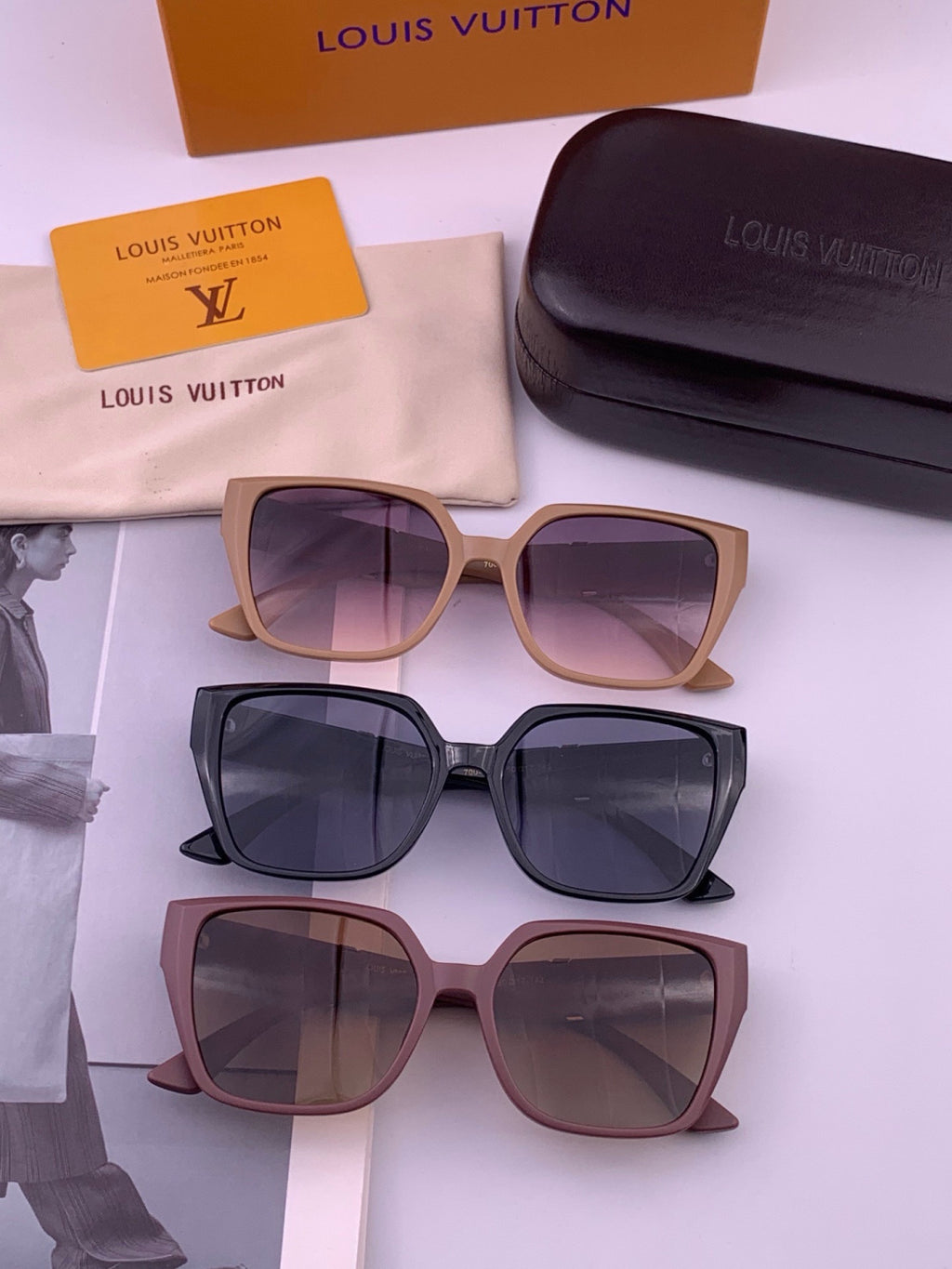 Louis Vuitton L77004 Oversized Purple Lens Sunglasses for Men & Women - 414832 - detail image 8