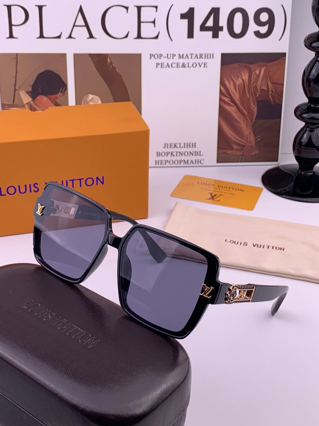 Louis Vuitton L77004 Oversized Blue Lens Sunglasses for Men & Women - 414834 - detail image 2