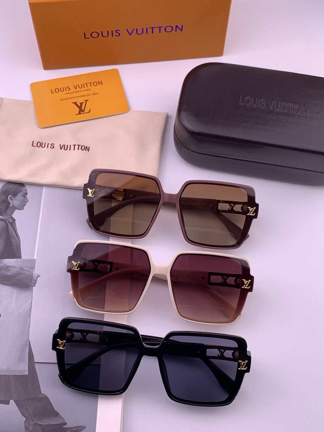 Louis Vuitton L77004 Oversized Blue Lens Sunglasses for Men & Women - 414834 - detail image 8