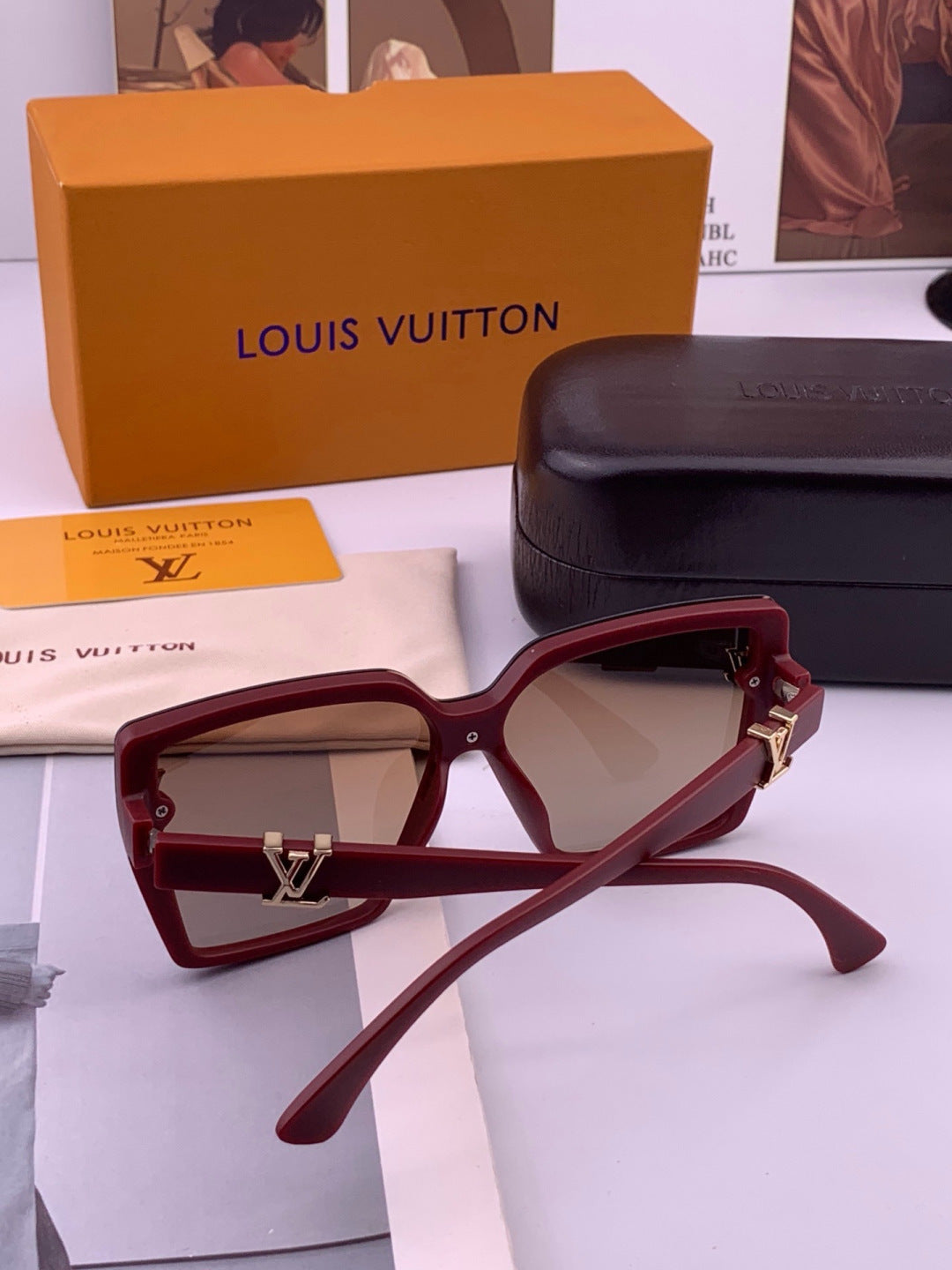 Louis Vuitton L57002 Oversized Purple Lens Sunglasses for Men & Women - 414836 - detail image 7