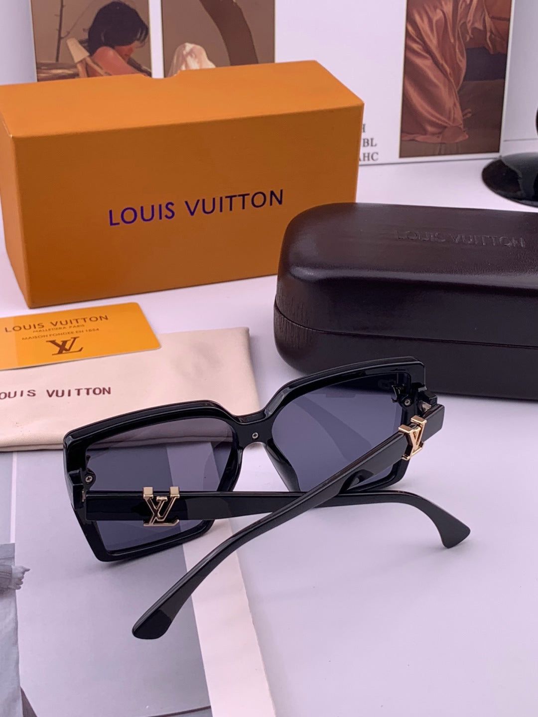 Louis Vuitton L57002 Oversized Black Lens Sunglasses for Men & Women - 414837 - detail image 7