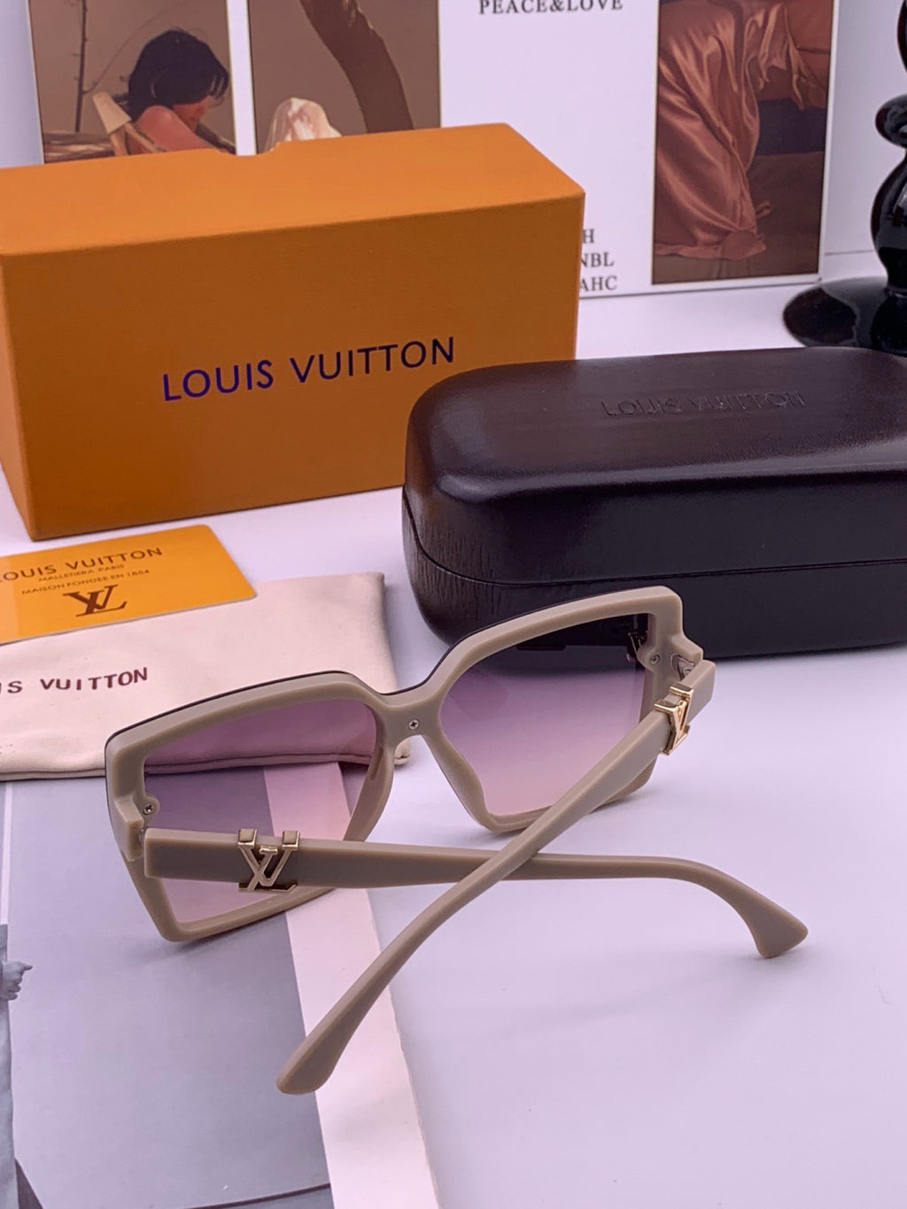 Louis Vuitton L57002 Oversized Purple Lens Sunglasses for Men & Women - 414838 - detail image 7