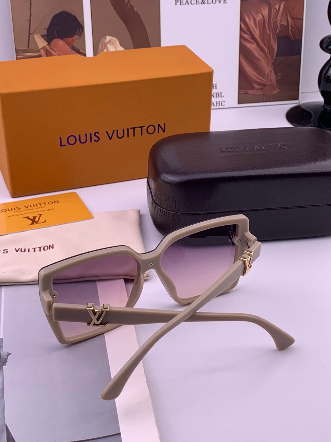 Louis Vuitton L57002 Oversized Purple Lens Sunglasses for Men & Women - 414838 - detail image 7