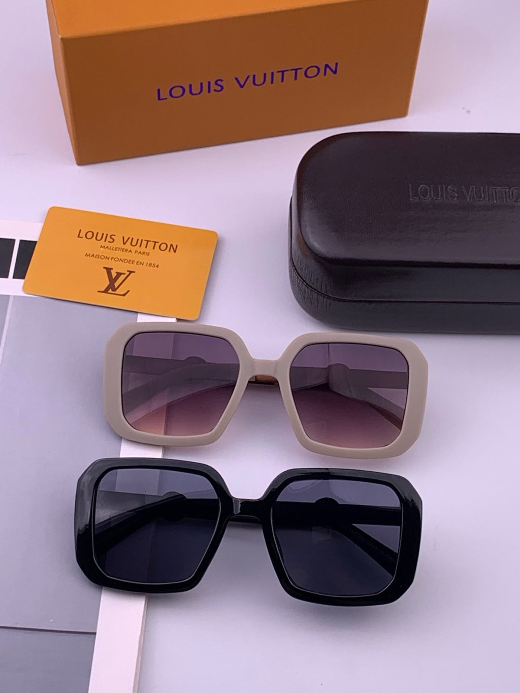 Louis Vuitton L37007 Oversized Brown Lens Sunglasses for Men & Women - 414817 - detail image 7