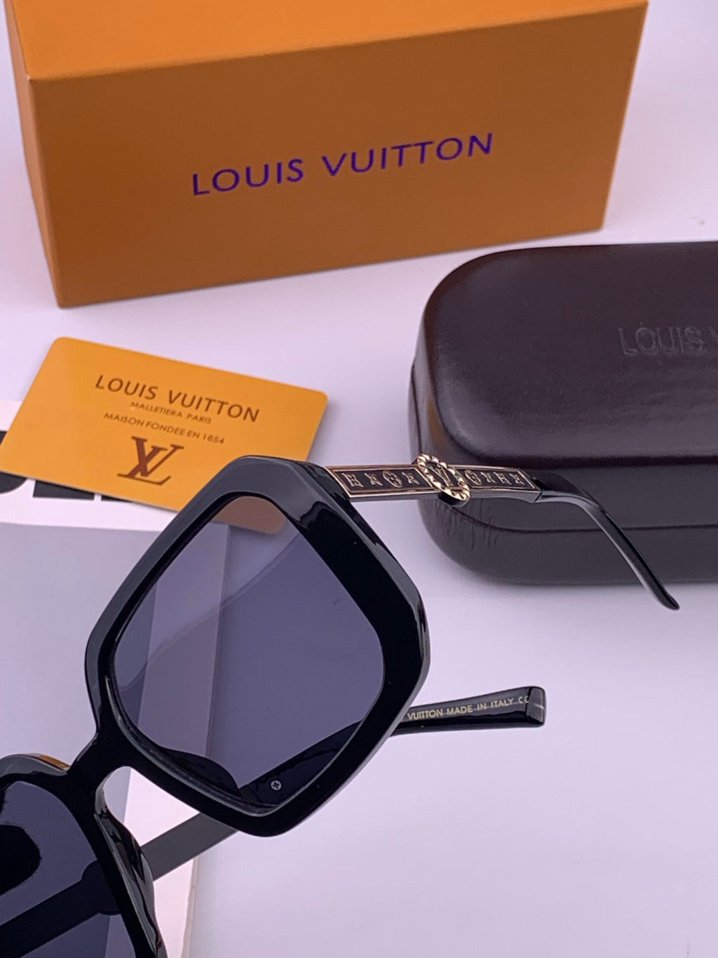 Louis Vuitton L37007 Oversized Brown Lens Sunglasses for Men & Women - 414817 - detail image 5
