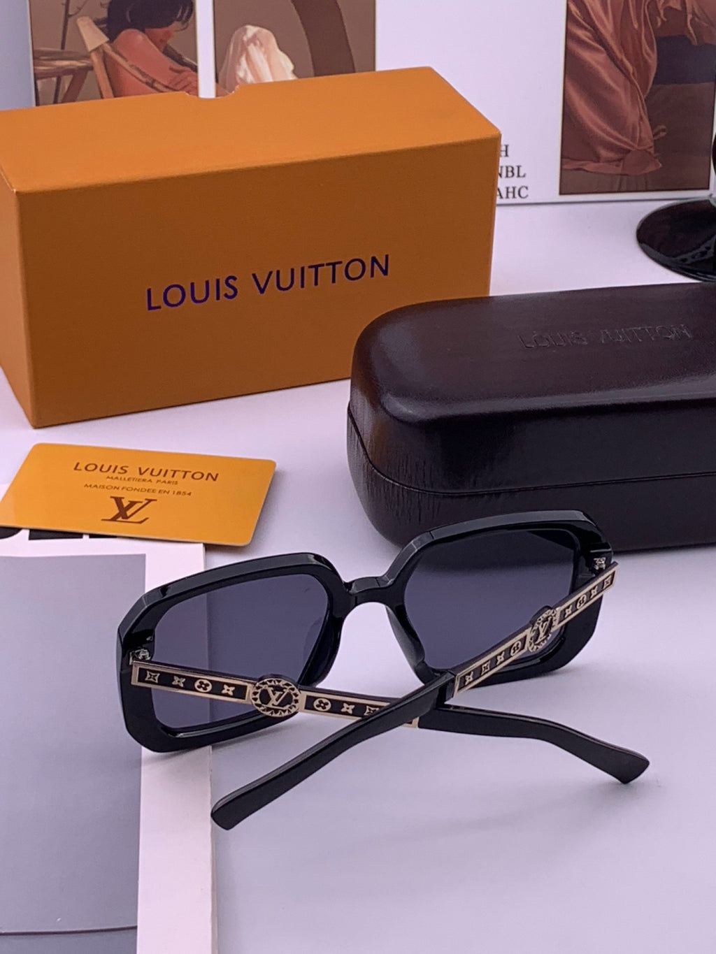 Louis Vuitton L37007 Oversized Brown Lens Sunglasses for Men & Women - 414817 - detail image 4