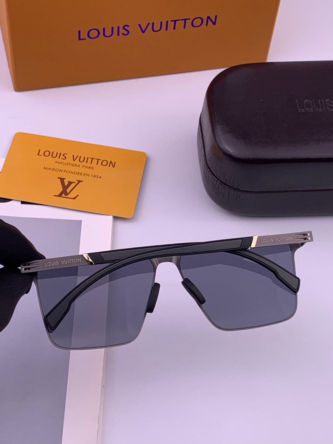 Louis Vuitton L616 Fashion Gold Lens Sunglasses for Men & Women - 414821 - detail image 6