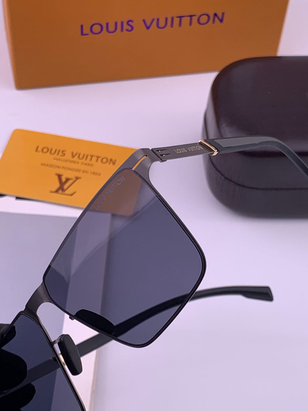 Louis Vuitton L616 Fashion Gold Lens Sunglasses for Men & Women - 414821 - detail image 4