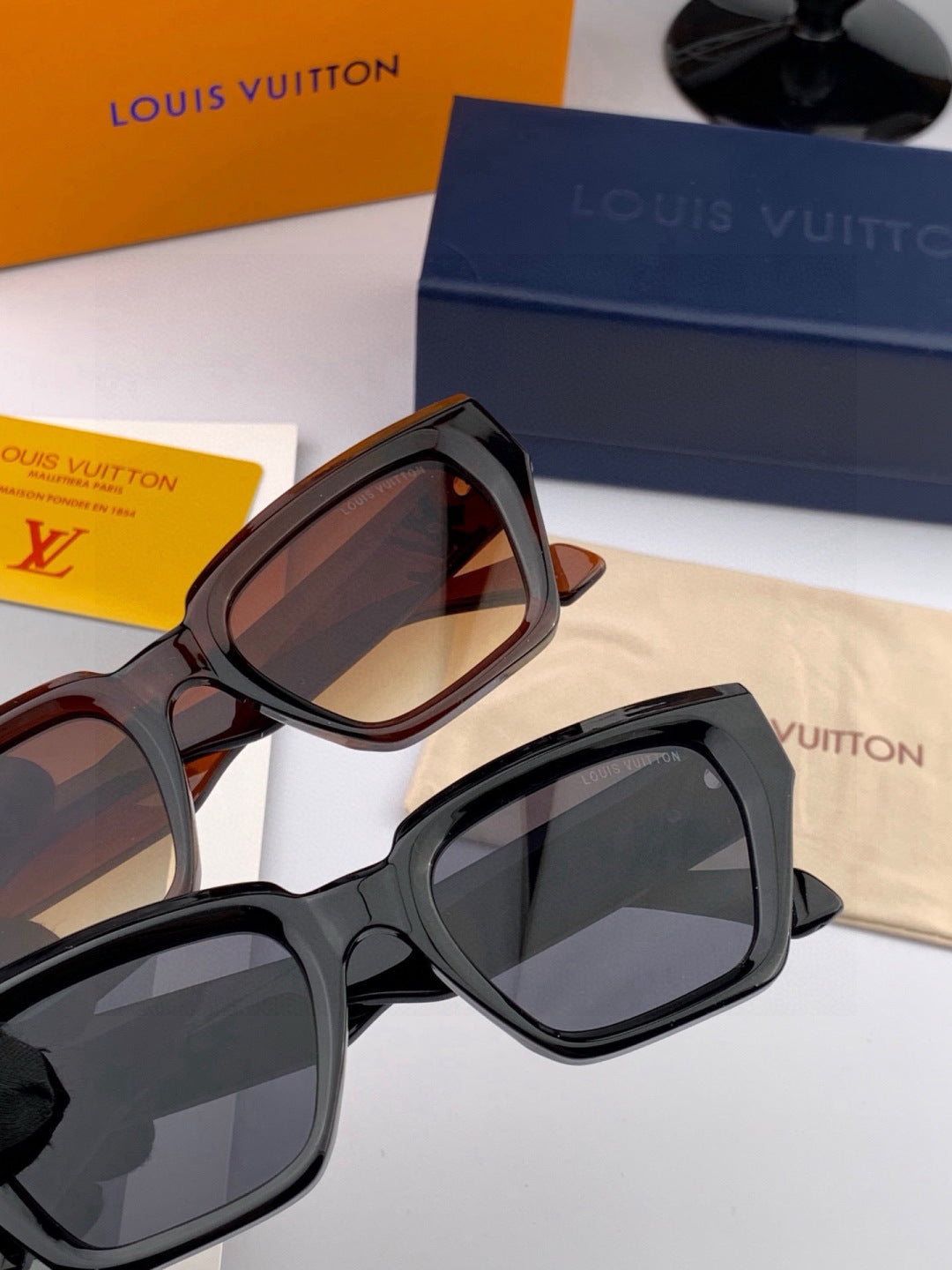 Miu Miu M1310 Fashion Black Lens Sunglasses for Men & Women - 432576 - detail image 3