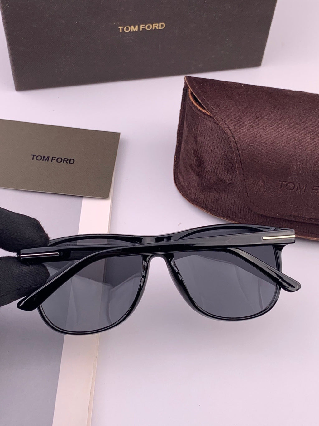 Tom Ford TF6220 Polarized Fashion Gray Lens Sunglasses for Men & Wome - 432874 - detail image 4