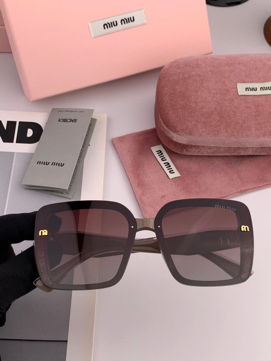 Miu Miu M5550 Fashion Black Lens Sunglasses for Men & Women - 432607 - detail image 6