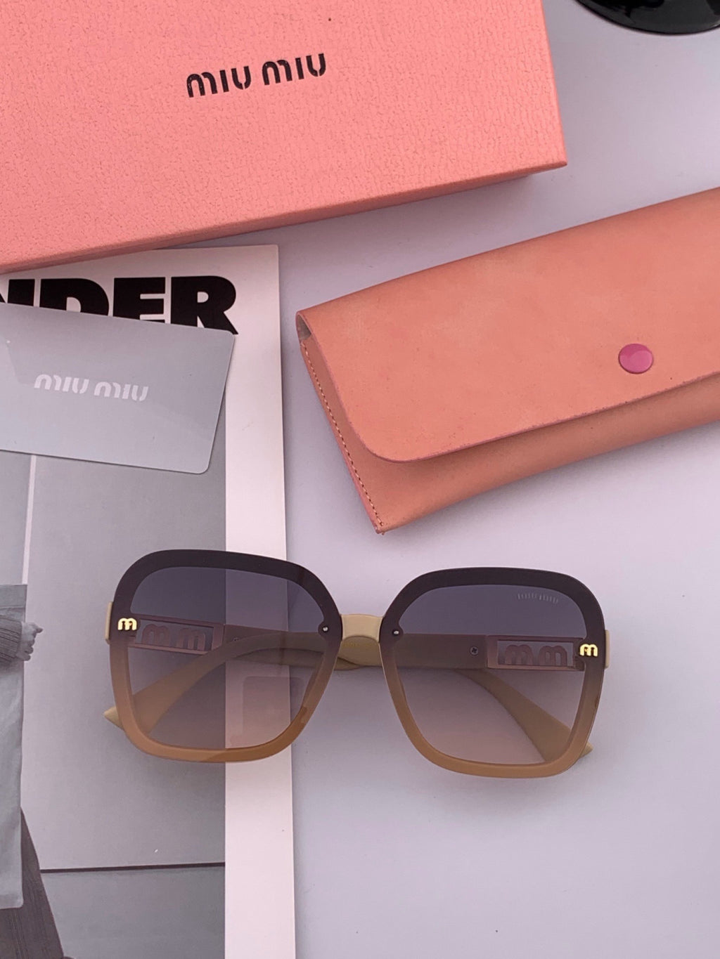 Miu Miu M4304 Fashion Gold Lens Sunglasses for Men & Women - 449725 - detail image 3
