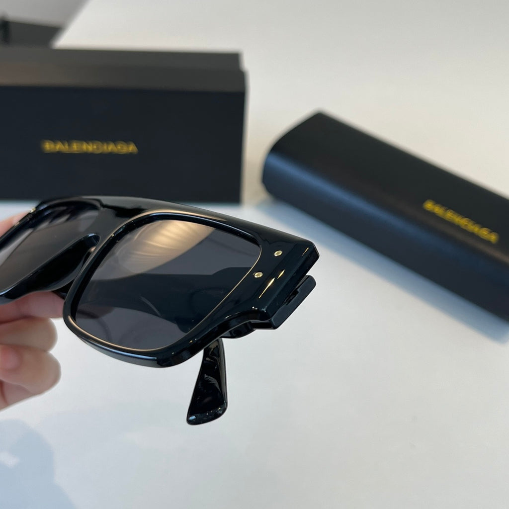 Balenciaga Rectangular Black Lens Sunglasses for Men & Women - 449655 - detail image 5