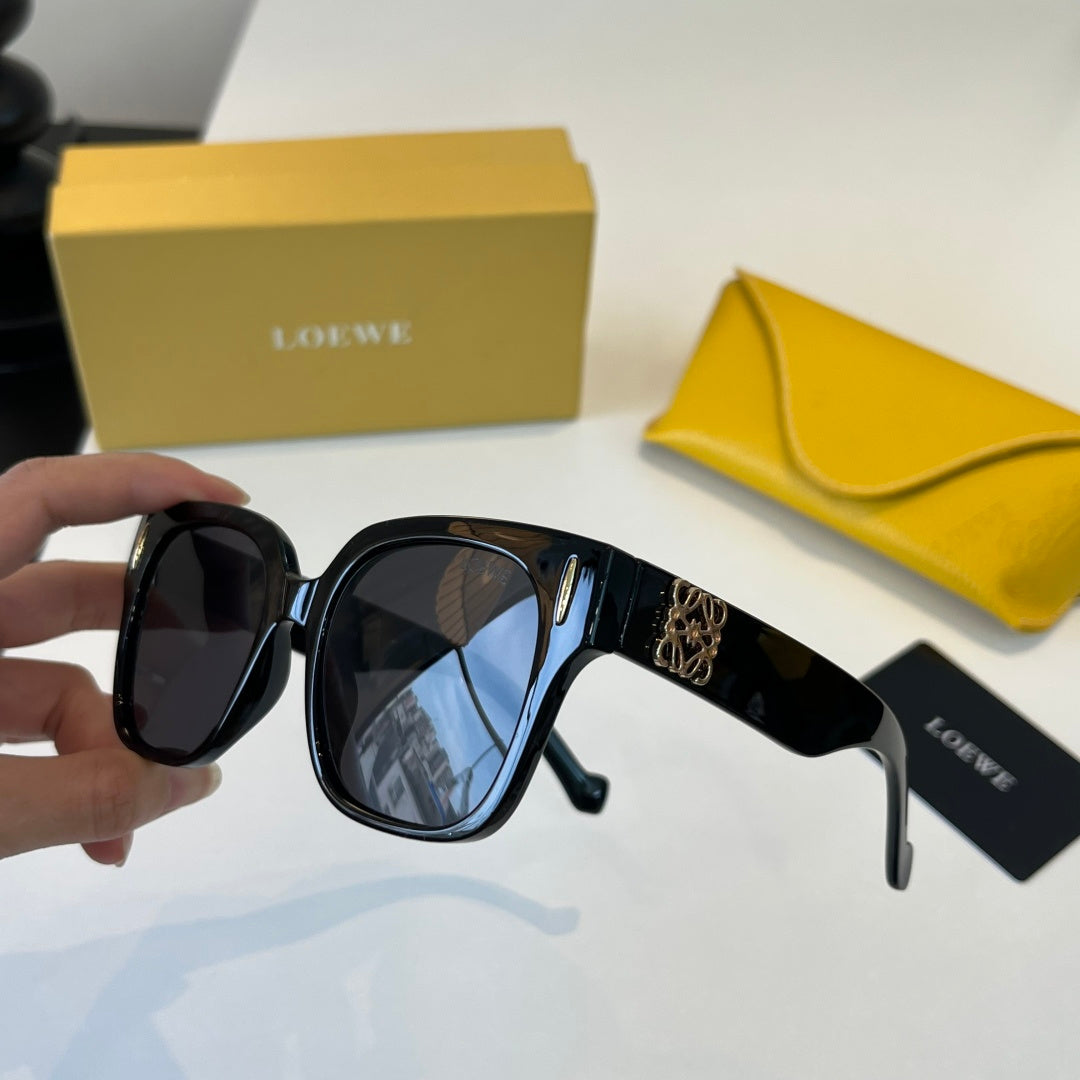 Loewe Fashion Black Lens Sunglasses for Men & Women - detail image 3