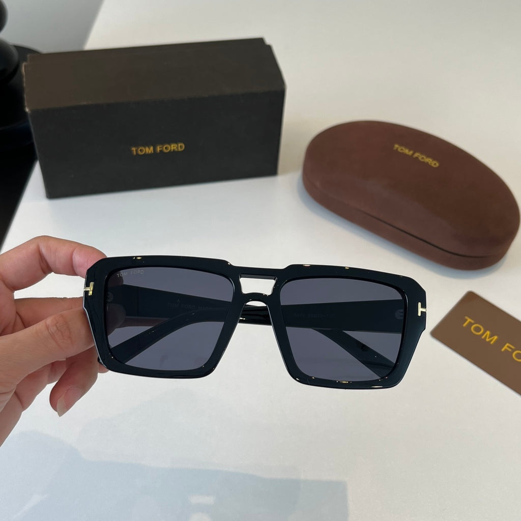 Tom Ford Fashion Black Lens Sunglasses for Men & Women - 487953 - detail image 5