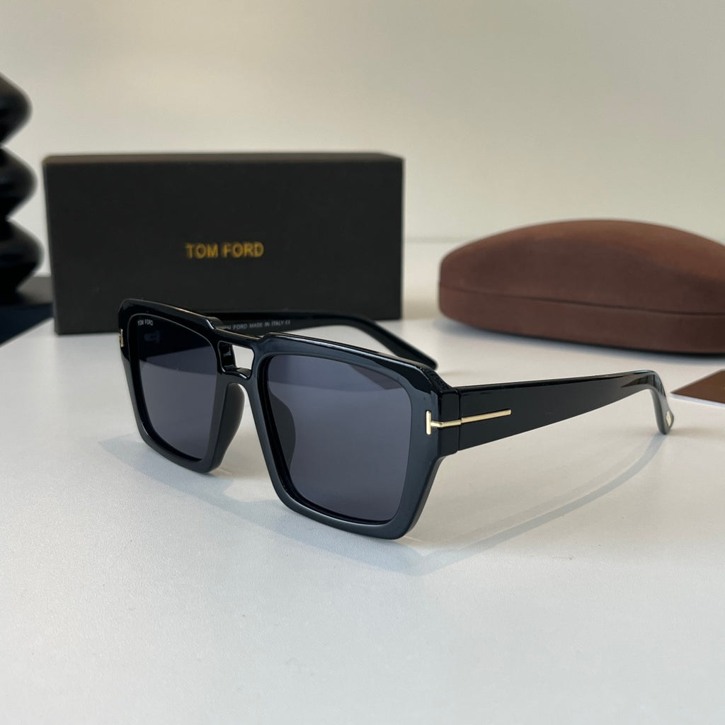 Tom Ford Fashion Black Lens Sunglasses for Men & Women - 466305 - detail image 3