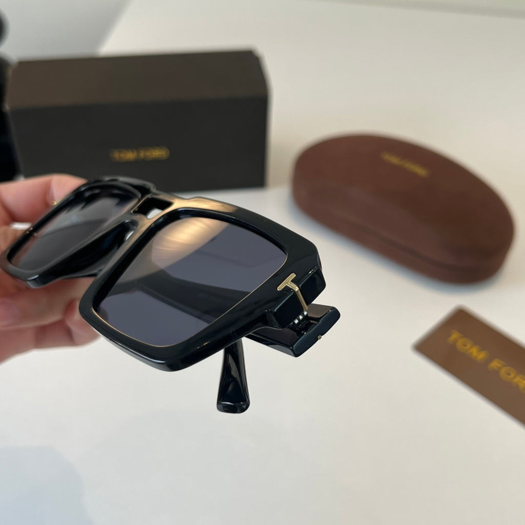 Tom Ford Fashion Black Lens Sunglasses for Men & Women - 487953 - detail image 6