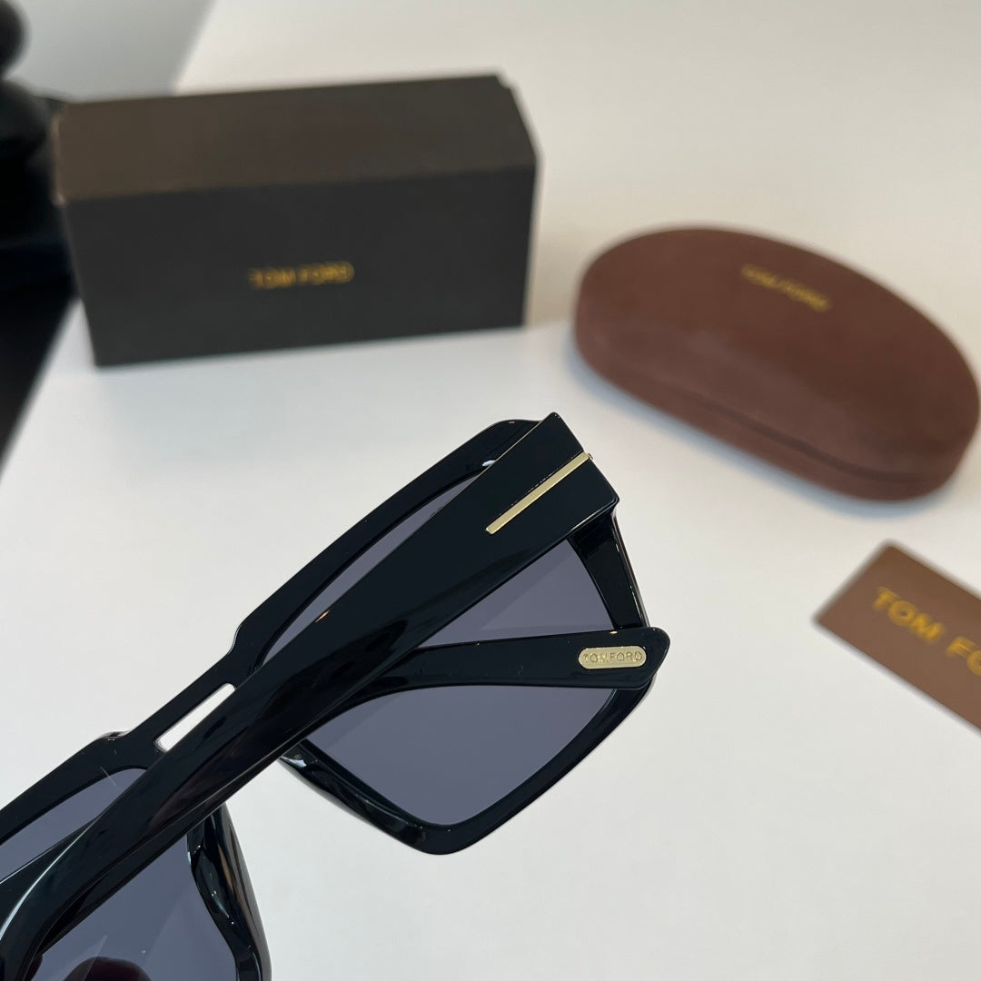 Tom Ford Fashion Black Lens Sunglasses for Men & Women - 487953 - detail image 7