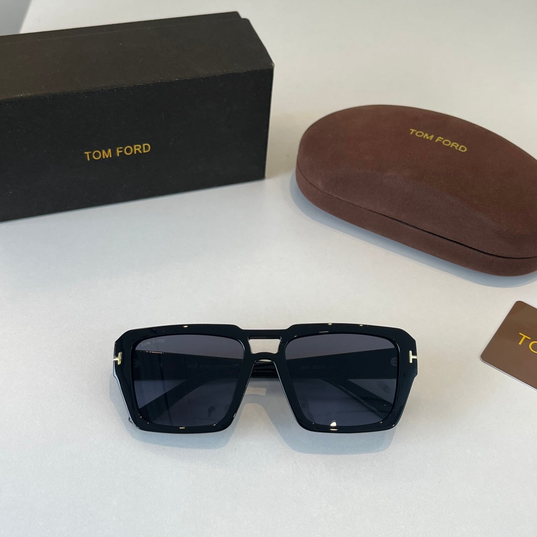 Tom Ford Fashion Black Lens Sunglasses for Men & Women - 466301 - detail image 4