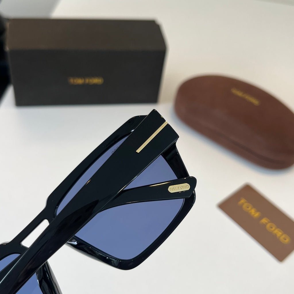 Tom Ford Fashion Blue Lens Sunglasses for Men & Women - detail image 8