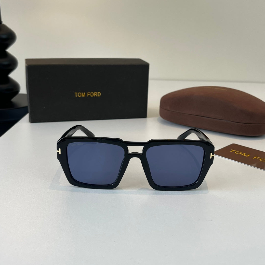 Tom Ford Fashion Blue Lens Sunglasses for Men & Women - 466306 - detail image 2