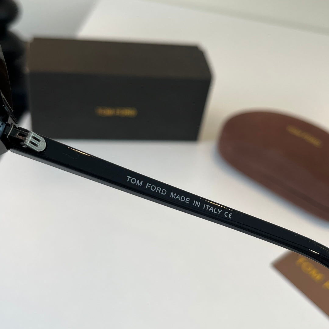 Tom Ford Fashion Black Lens Sunglasses for Men & Women - detail image 10